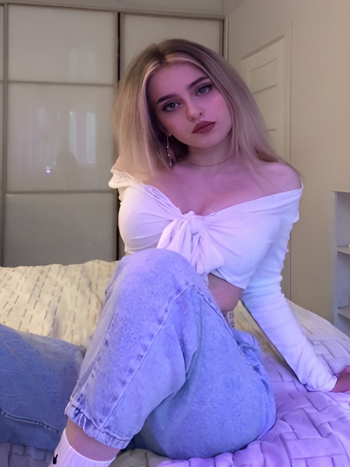 Роксана привлекальеная девушка из Сызрани цена от 4000 руб