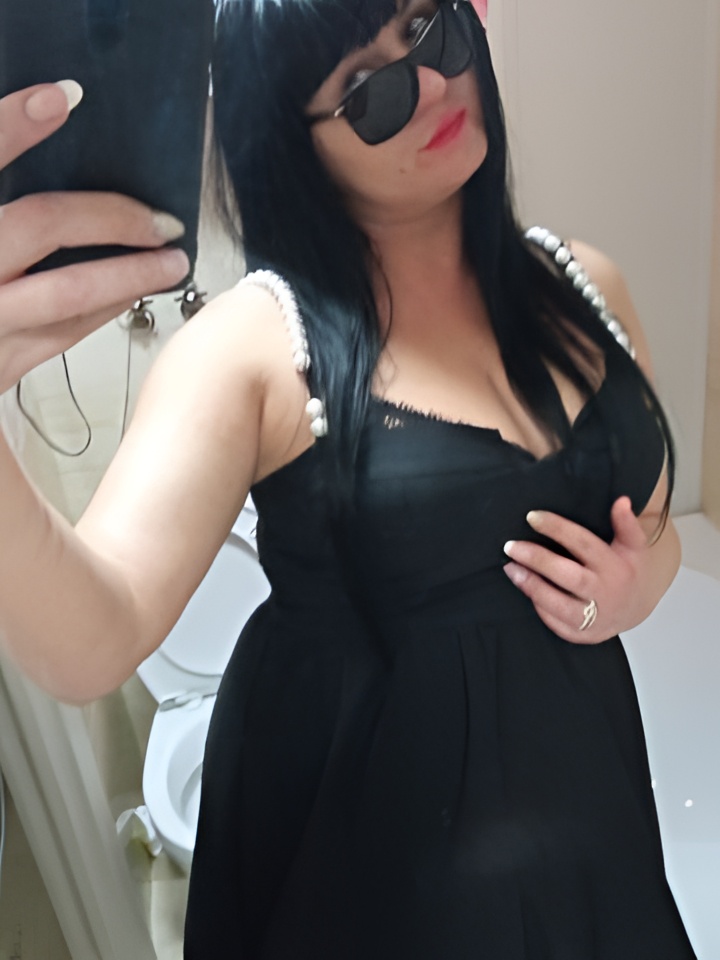 Сесилия привлекальеная девушка из Сызрани цена от 10000 руб