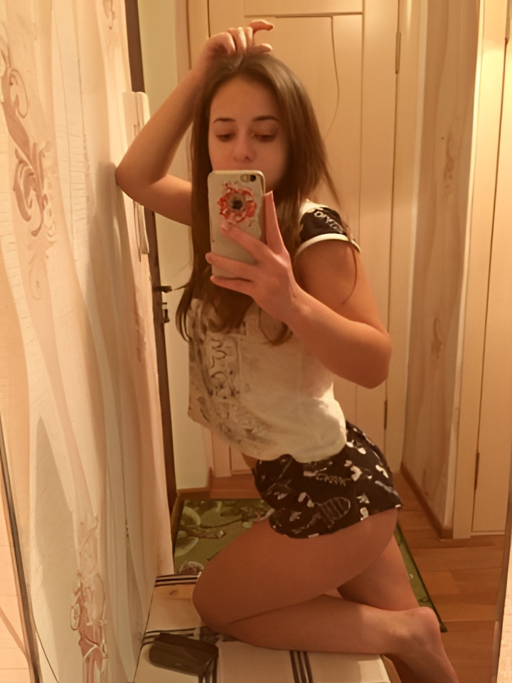 Индивидуалка Юна, доступна для личного знакомства от 2000 руб