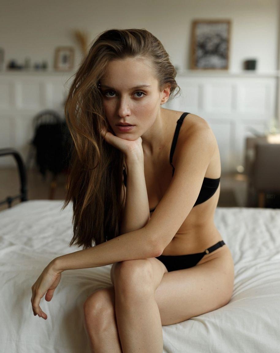 Света привлекательная девушка из Сызрани цена от 8000 руб