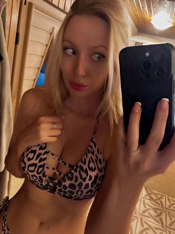 Рената привлекательная девушка из Сызрани цена от 4000 руб