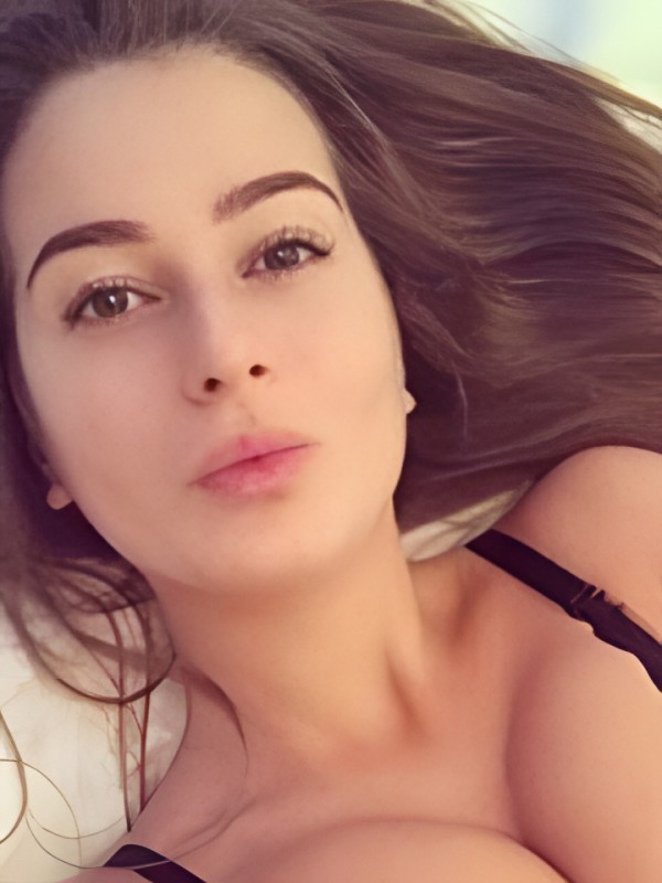 Злата привлекательная девушка из Сызрани цена от 3000 руб