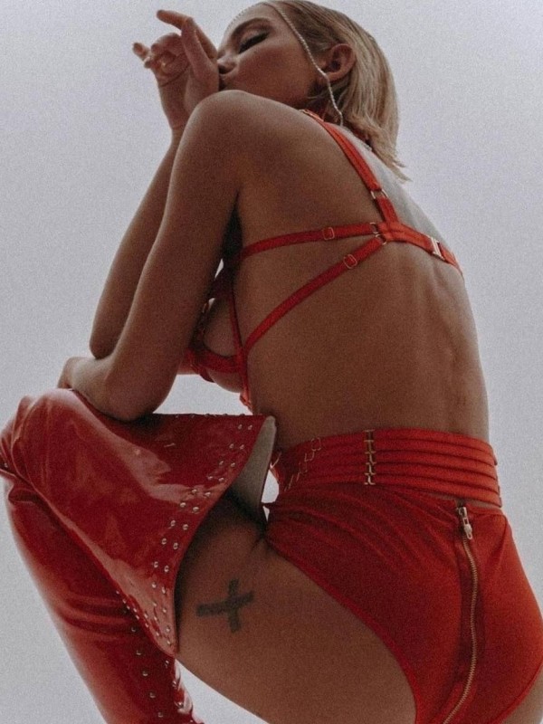 Луиза привлекательная девушка из Сызрани цена от 4500 руб