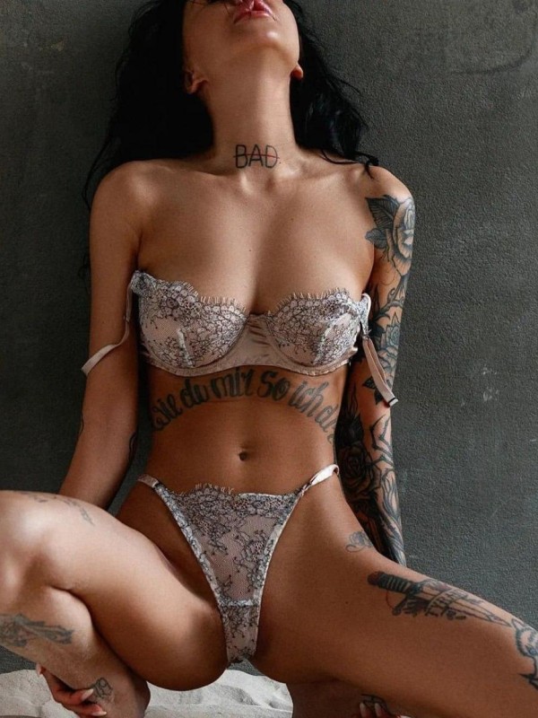 Оксаночка привлекательная девушка из Сызрани цена от 6000 руб